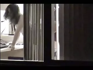 স্বর্ণকেশী, সুন্দরী বালিকা, আঙুল